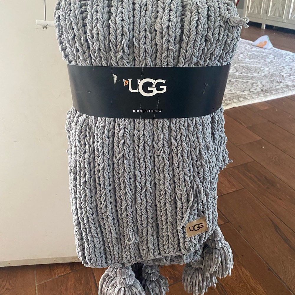UGG KNIT THROW